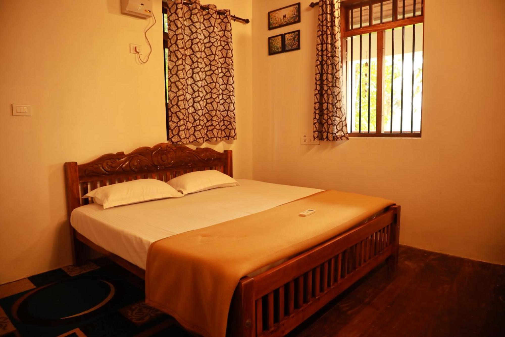 Kovalam Lake View Villa Vellayani Bagian luar foto
