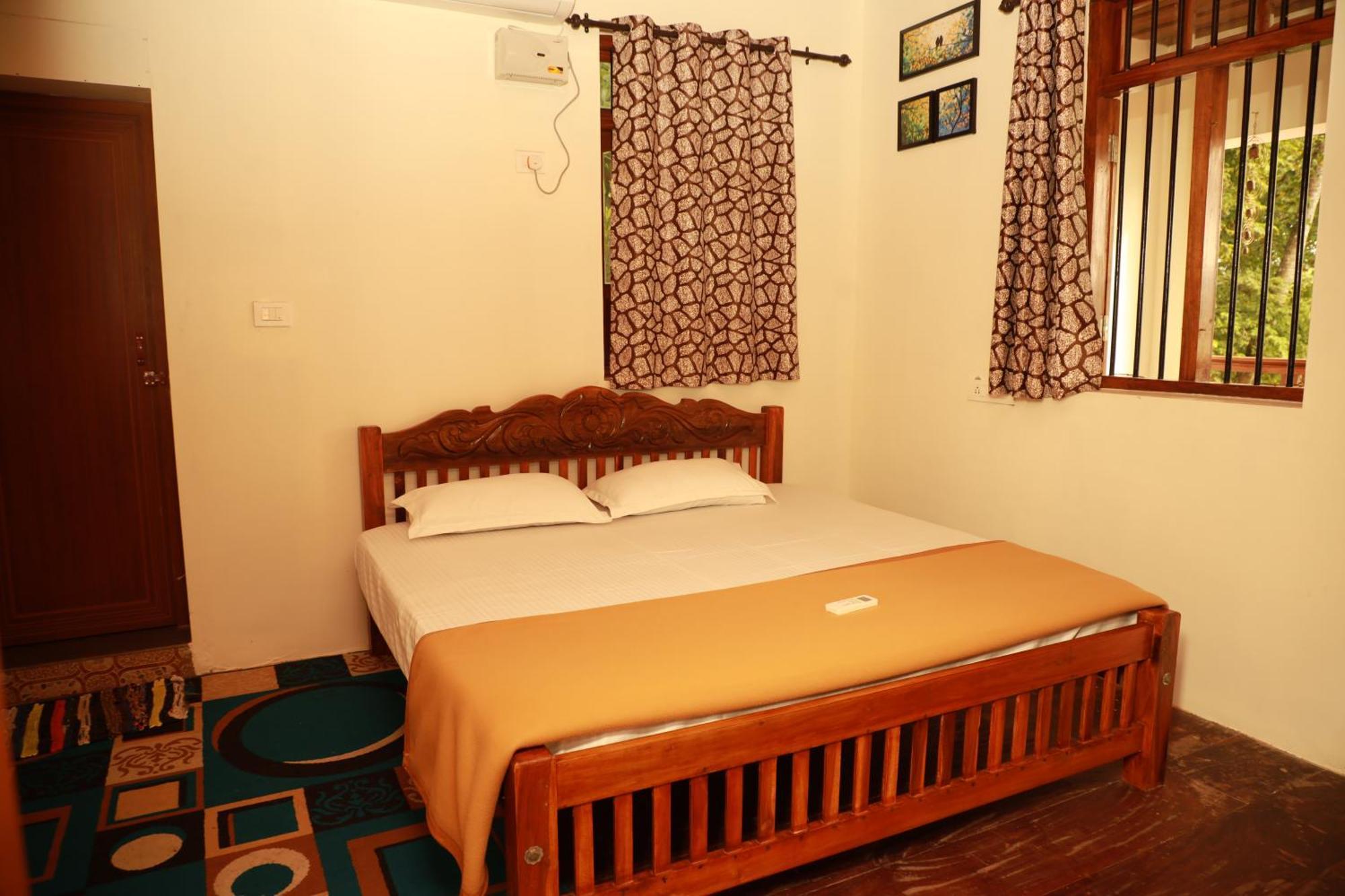 Kovalam Lake View Villa Vellayani Bagian luar foto
