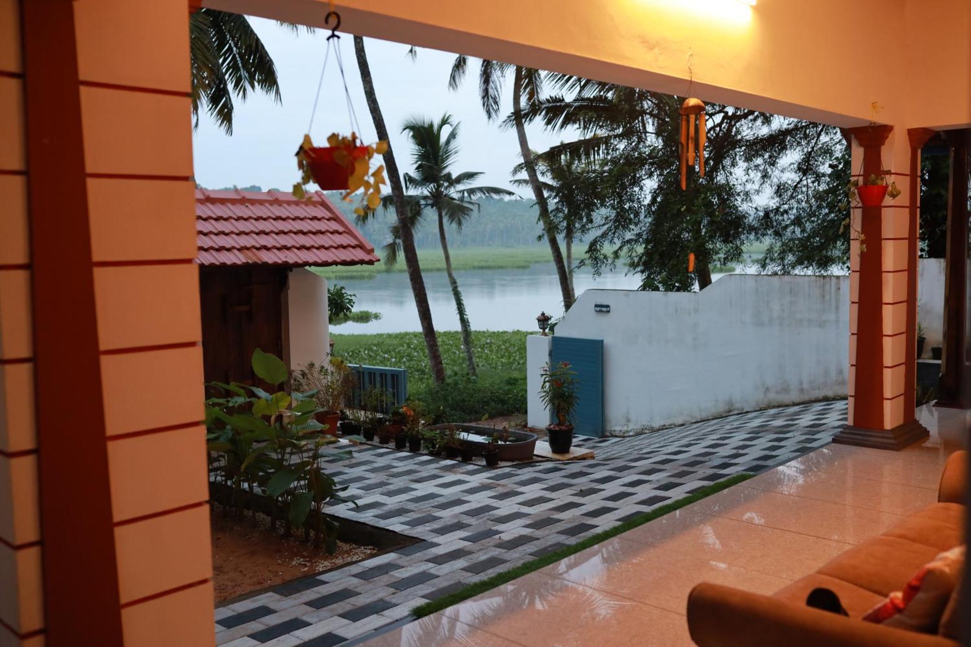 Kovalam Lake View Villa Vellayani Bagian luar foto